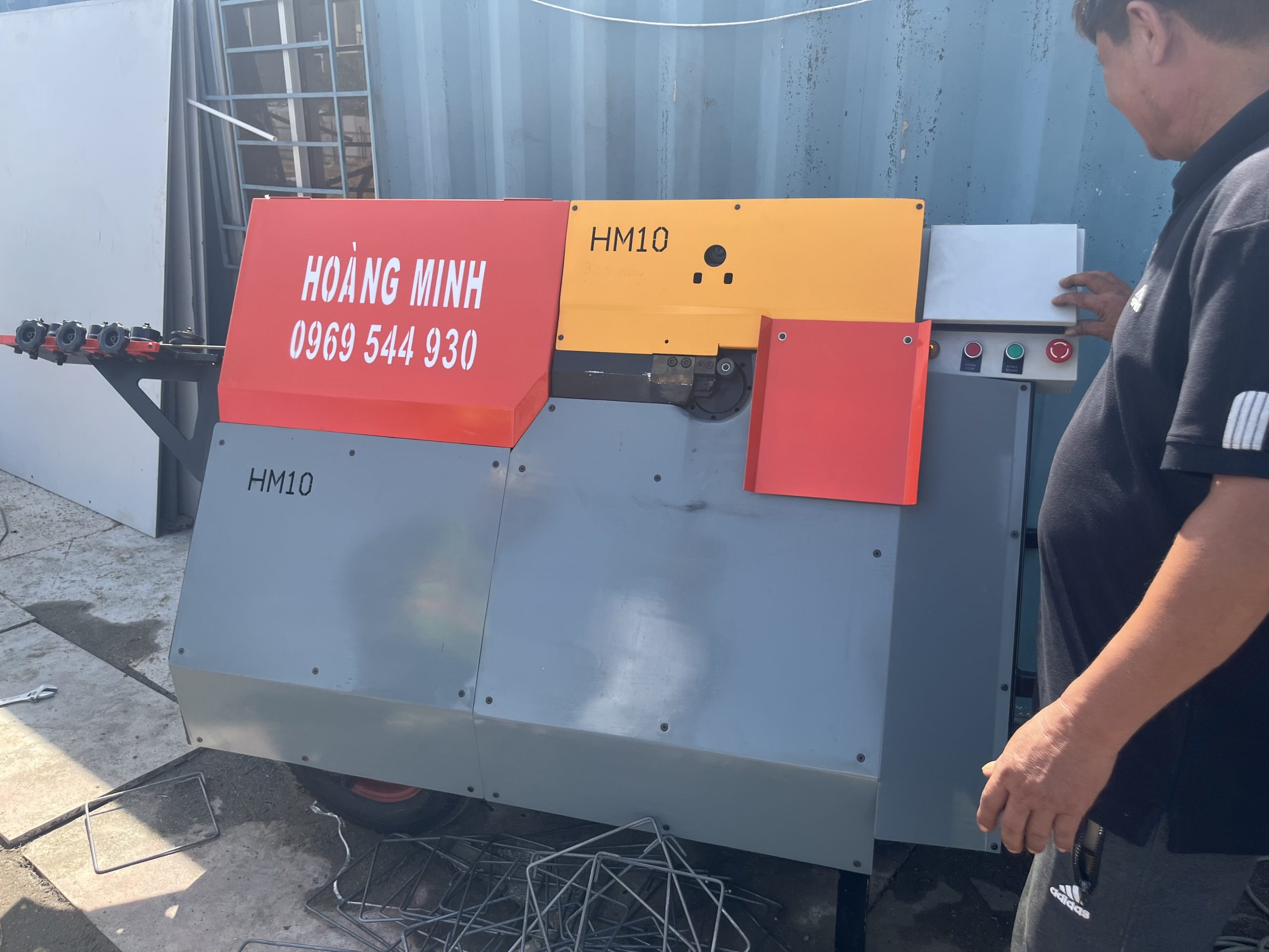 Máy Bẻ Đai HM 10